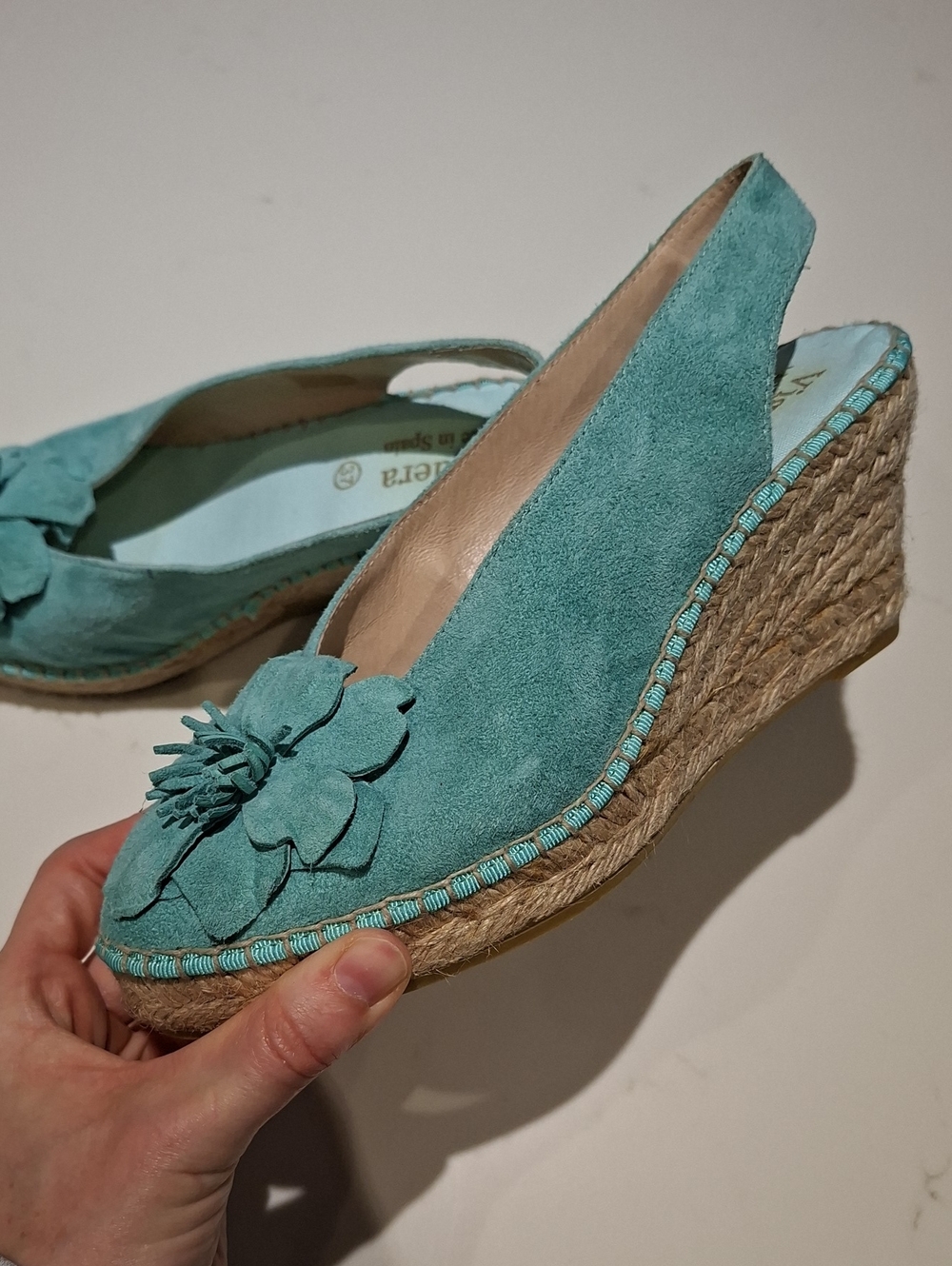 NWOT Viguera Teal Suede Floral Detail Jute Espadrilles Spain (Size EU 37/US 7)